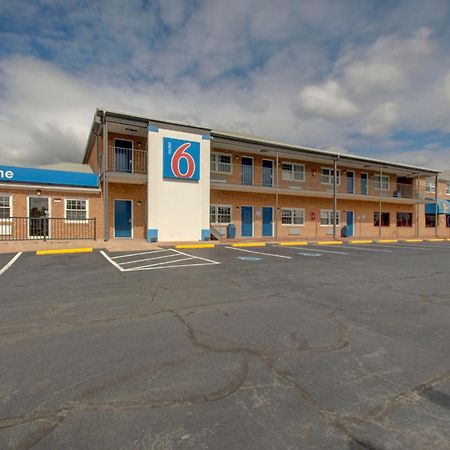 Motel 6-Falls Church, Va - Arlington Boulevard Ngoại thất bức ảnh