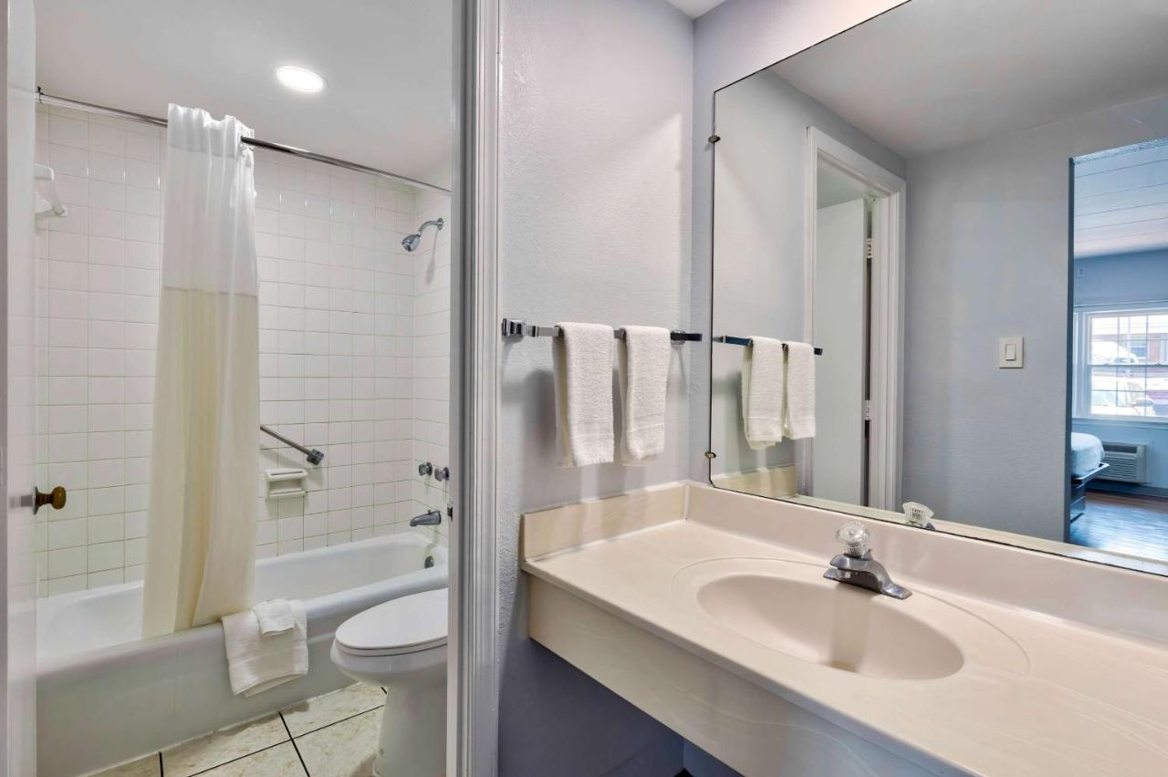 Motel 6-Falls Church, Va - Arlington Boulevard Ngoại thất bức ảnh